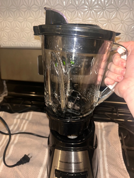 Hamilton Beach Blender - Picture 2 of 4